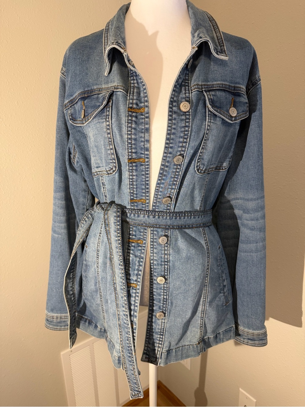 Maurices Medium Wash Denim Jacket with Tie Waist NWOT